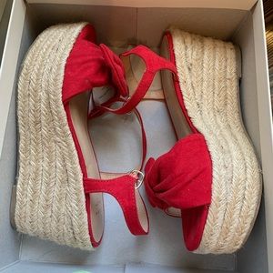 Red wedges